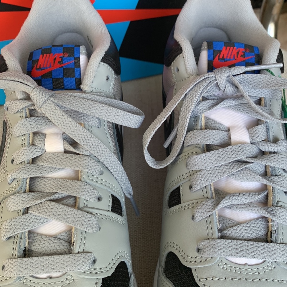 NIKE Mack Attack QS SP Light Smoke Grey - Picture 6 of 14